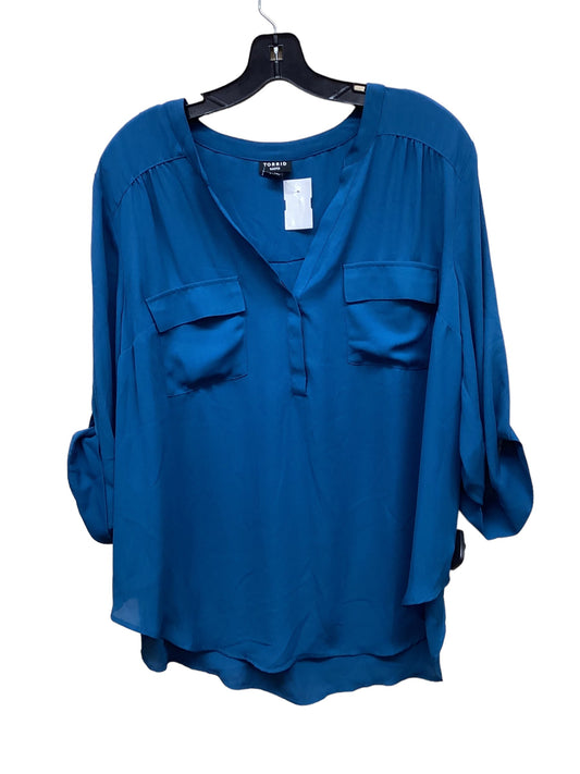 Top Long Sleeve By Torrid In Blue, Size: Xl