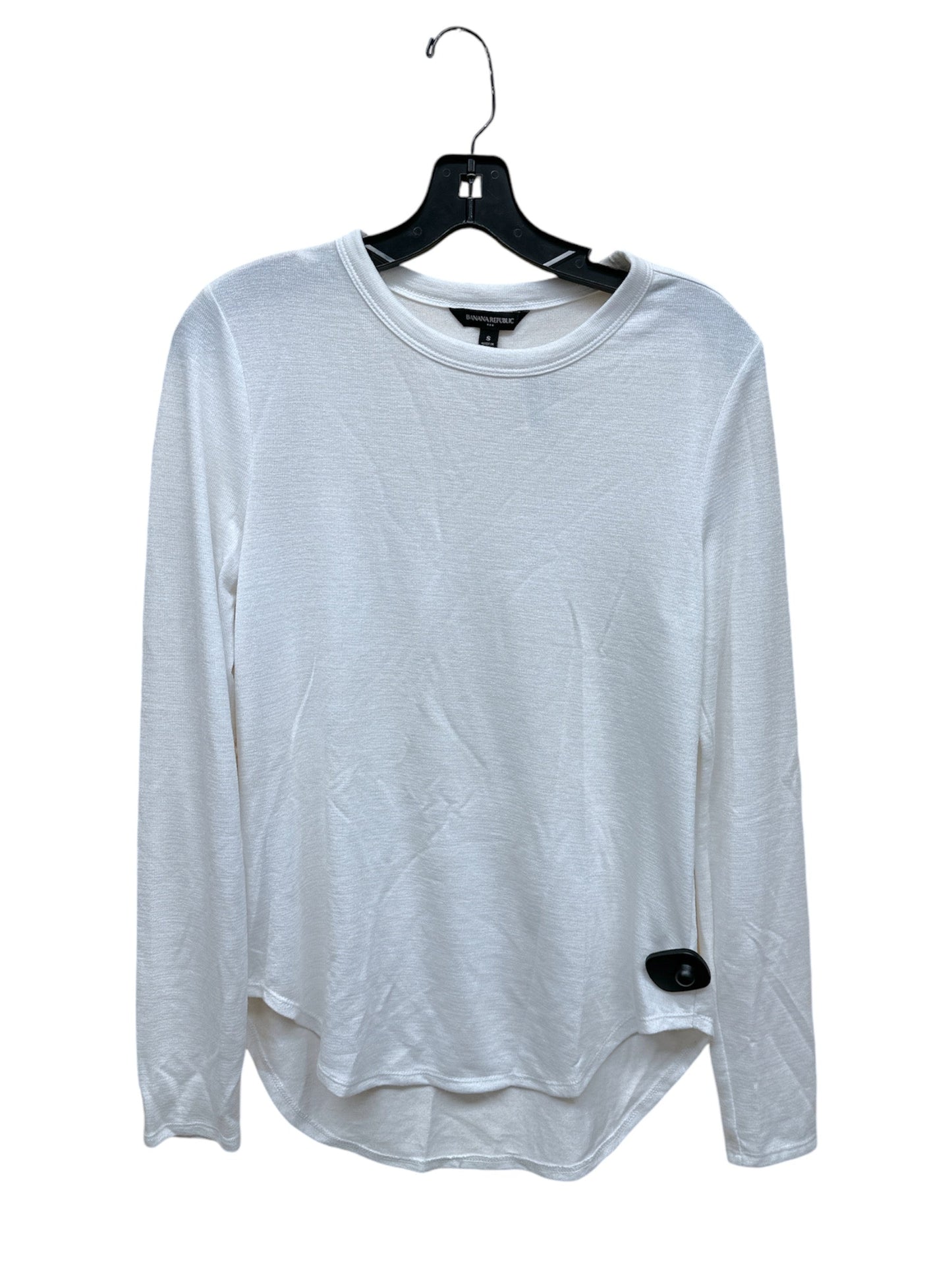 Top Long Sleeve By Banana Republic In Ivory, Size: S