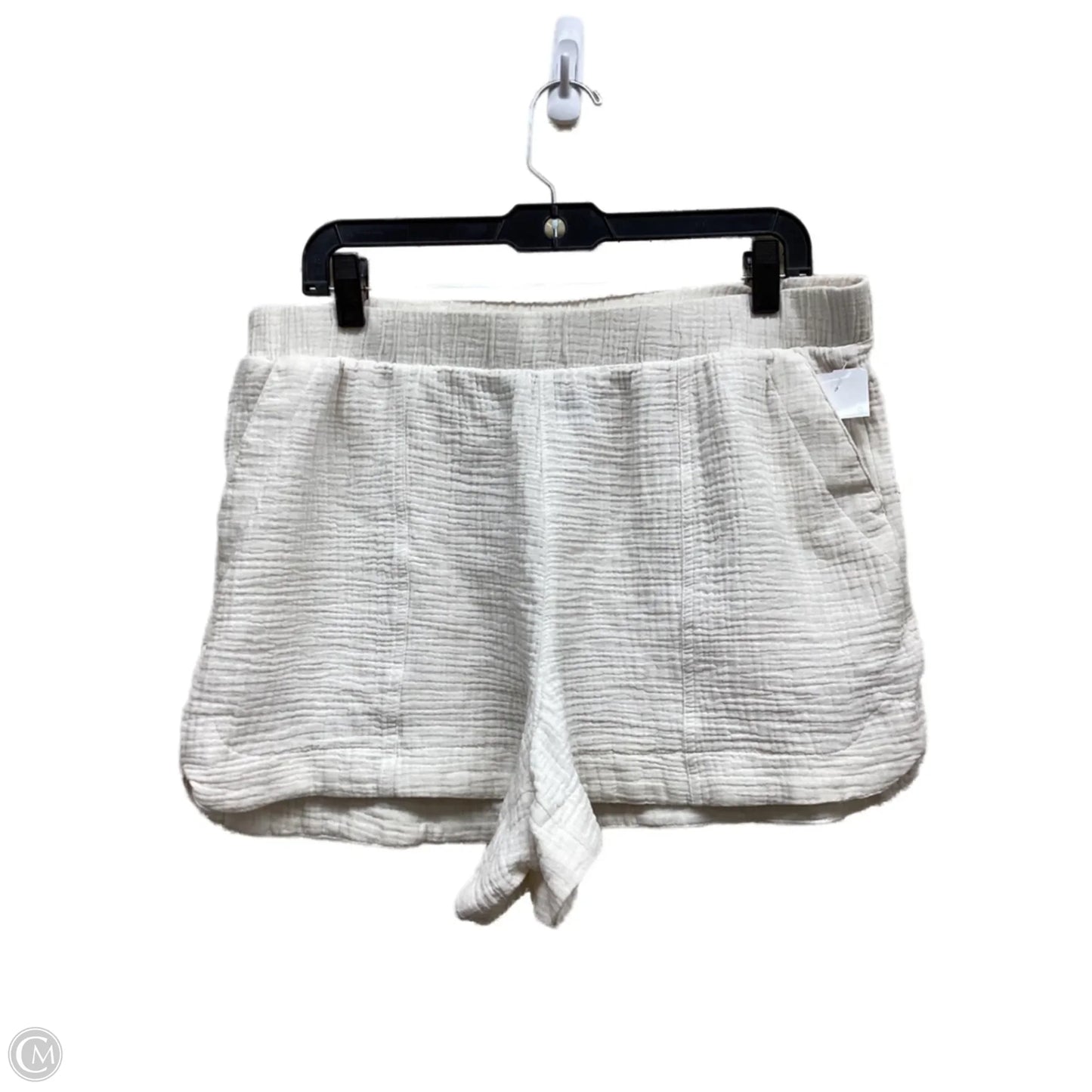 Shorts By Universal Thread In White, Size: L