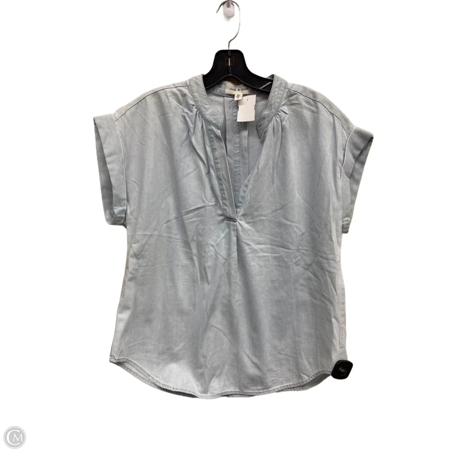 Top Short Sleeve By Cloth & Stone In Blue Denim, Size: M
