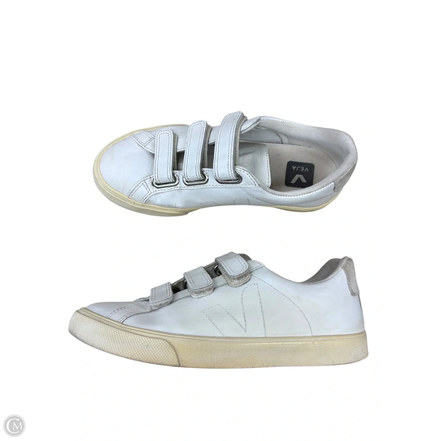 Shoes Sneakers By Clothes Mentor In White, Size: 5
