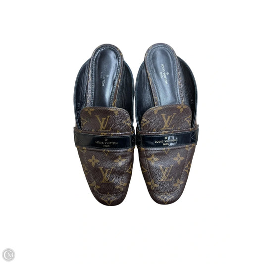 Shoes Luxury Designer By Louis Vuitton In Brown