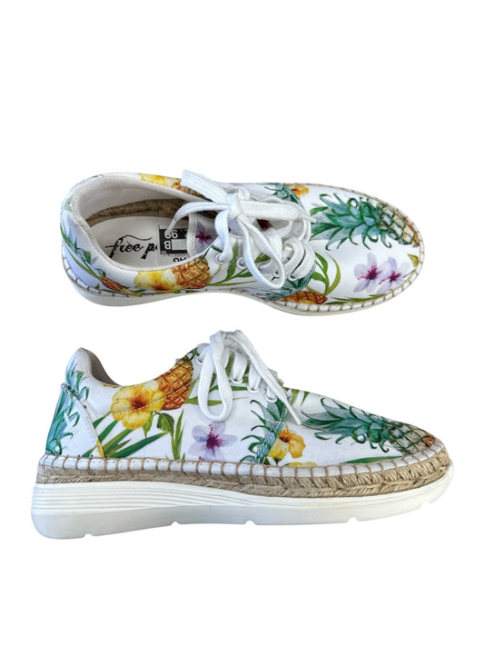 Shoes Sneakers By Free People In Floral, Size: 6