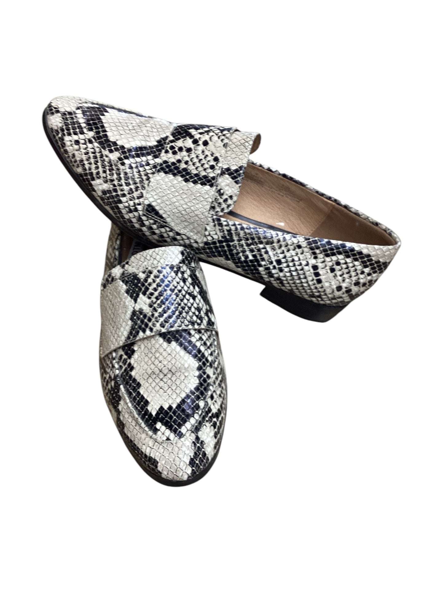 Shoes Flats By Halogen In Snakeskin Print, Size: 8.5