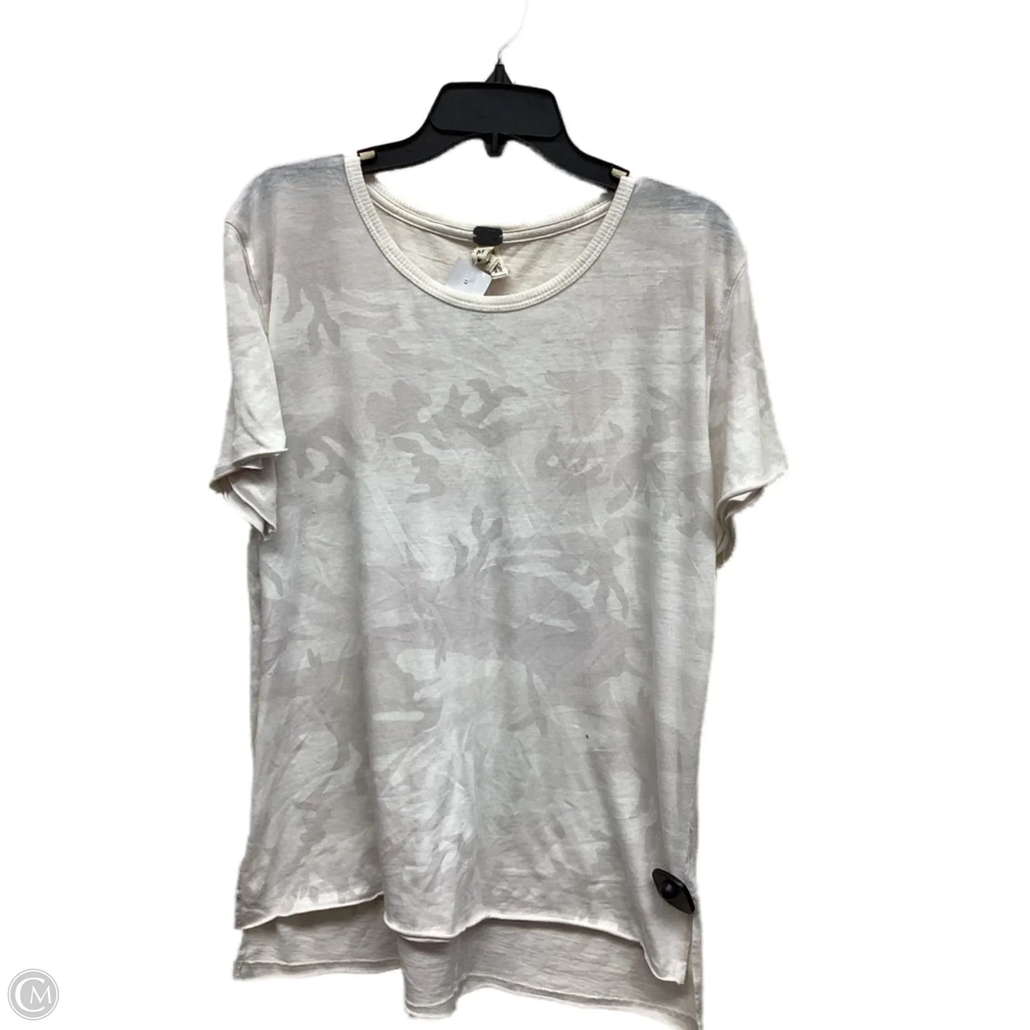 Top Short Sleeve By We The Free In Camouflage Print, Size: M