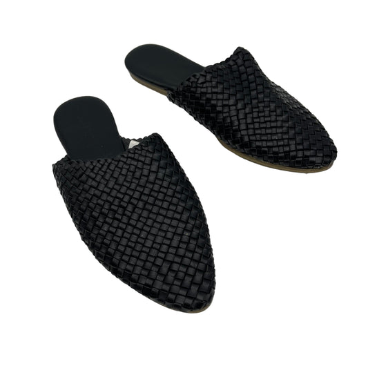 Sandals Flip Flops By Universal Thread  Size: 8.5