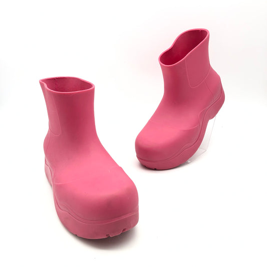 Boots Luxury Designer By Bottega Veneta  Size: 9