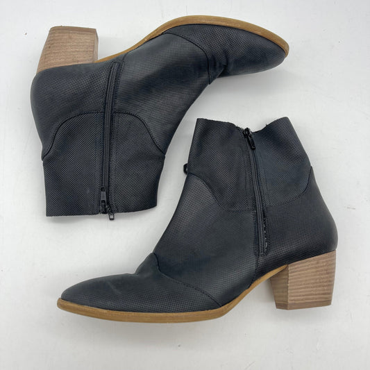 Black Boots Ankle Flats Amalfi, Size 7.5