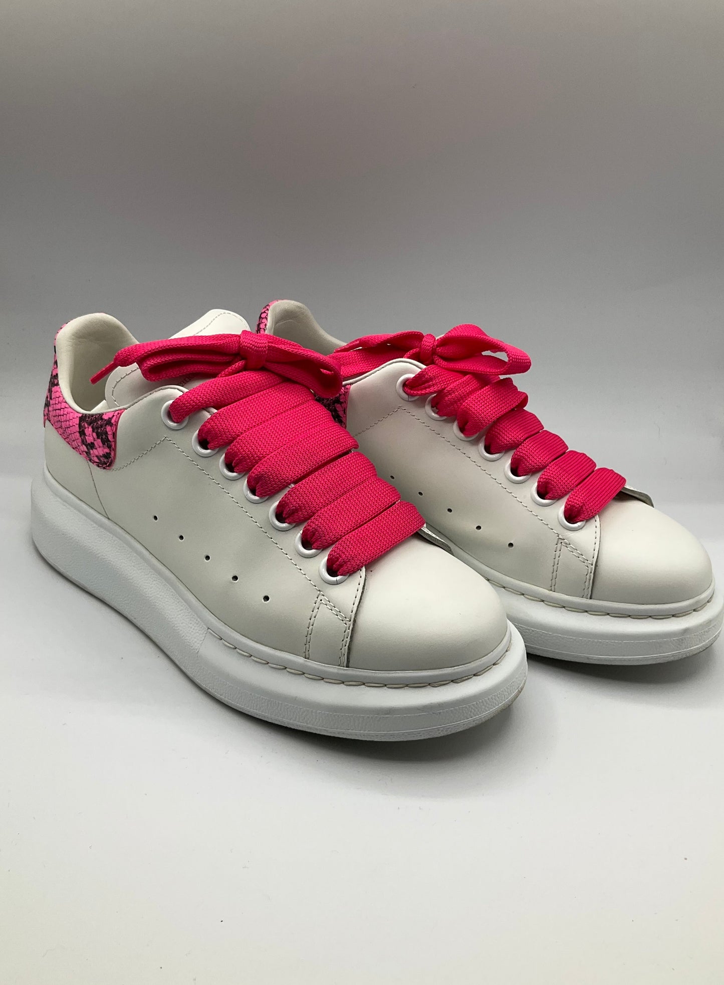 Shoes Luxury Designer By Alexander Mcqueen In Pink & White, Size: 7.5