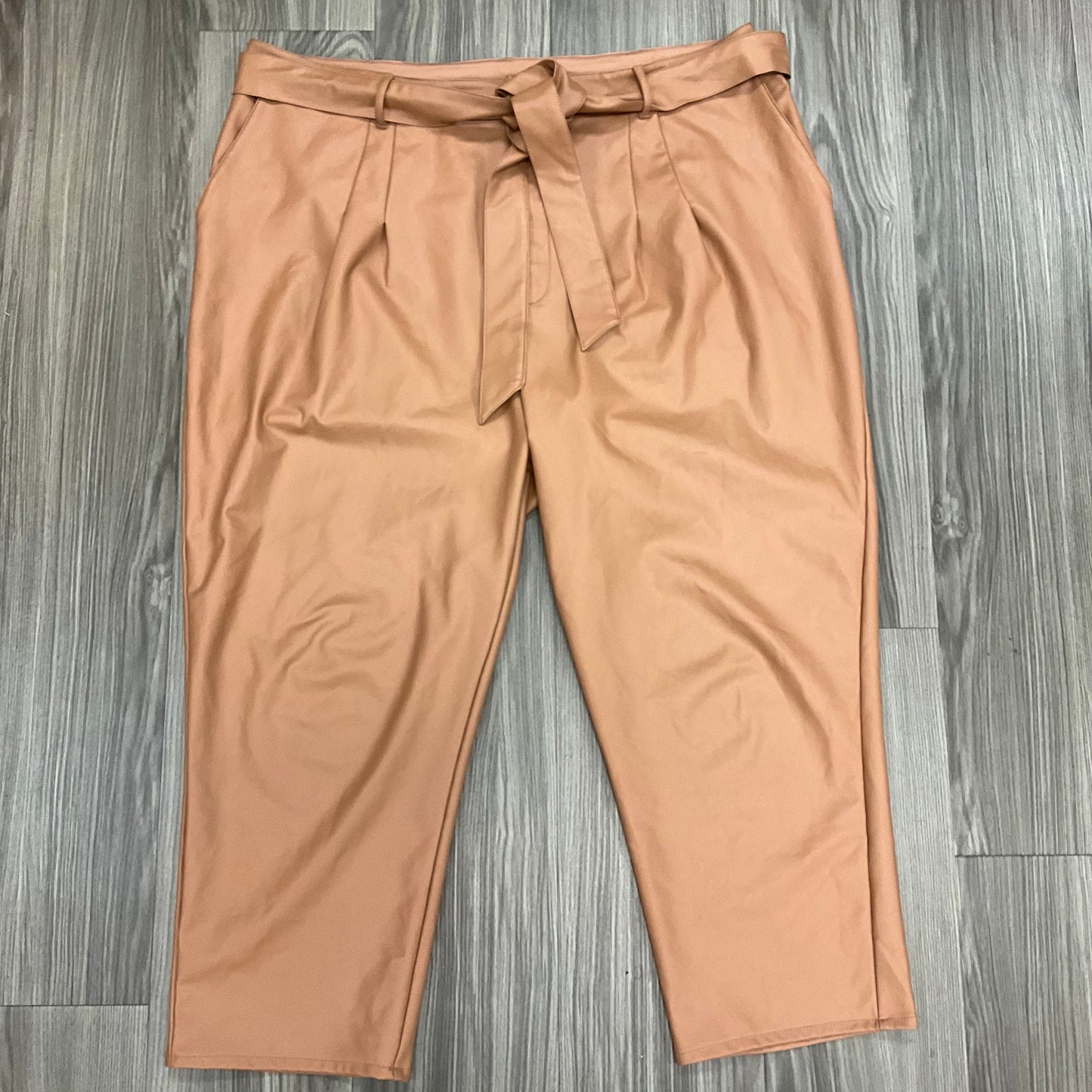 Pants Cropped By Express In Tan, Size: 18