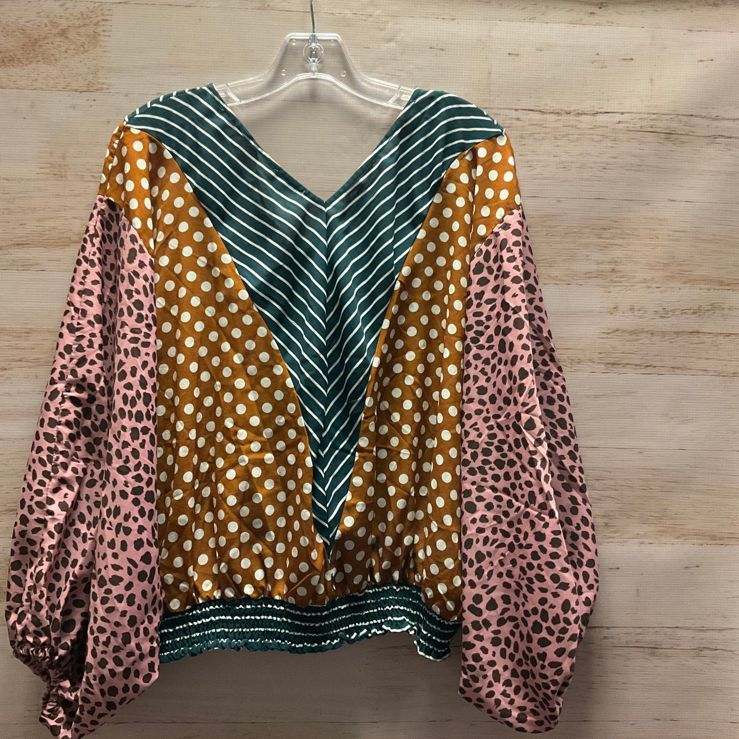 Top Long Sleeve By Clothes Mentor In Multi-colored, Size: L