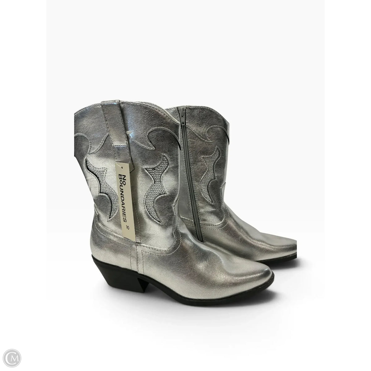 Boots Western By No Boundaries In Silver, Size: 10