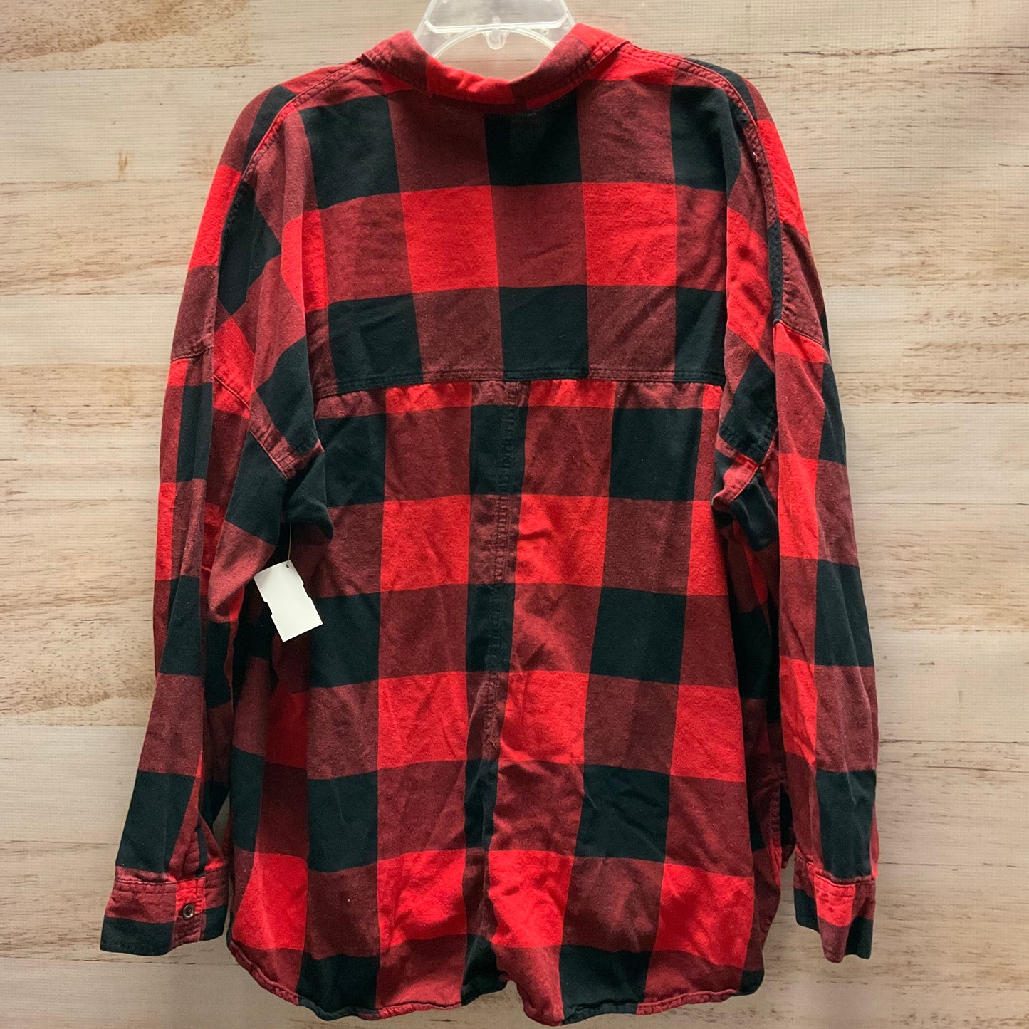 Top Long Sleeve By Old Navy In Black & Red, Size: Xxl