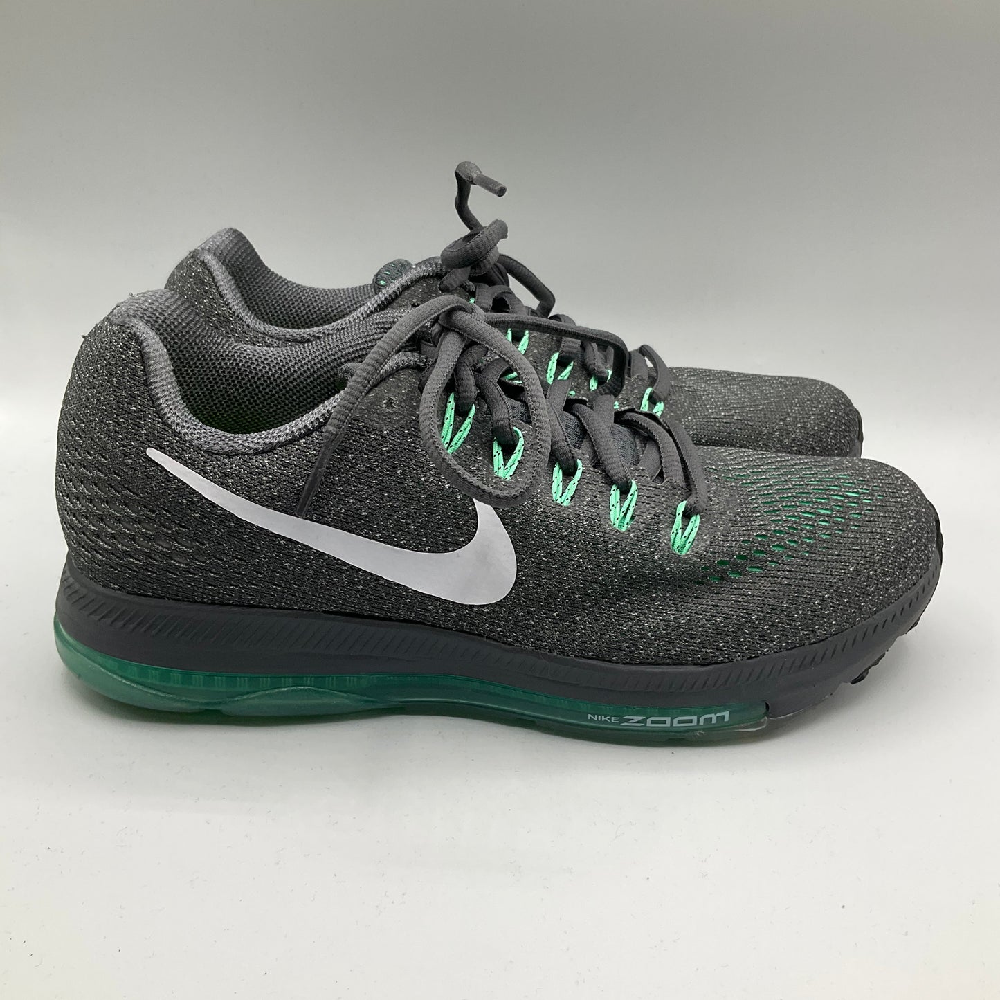 Shoes Athletic By Nike In Grey, Size: 7.5