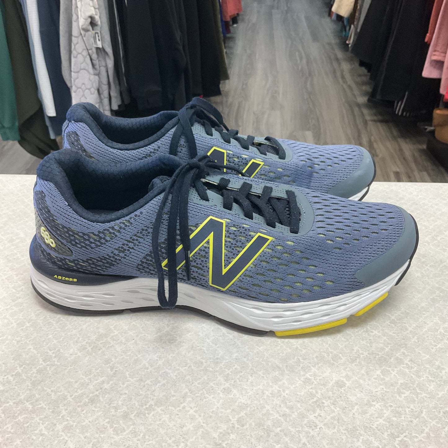 Shoes Athletic By New Balance In Blue, Size: 8.5