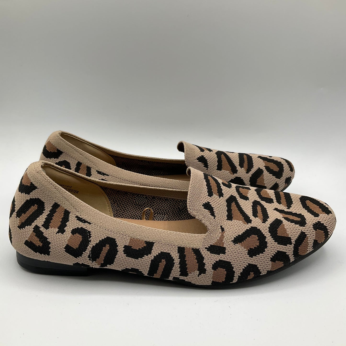 Shoes Flats By Torrid In Animal Print, Size: 9