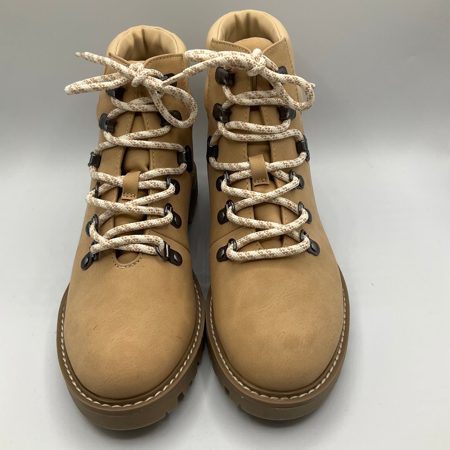 Boots Hiking By Universal Thread In Tan, Size: 8