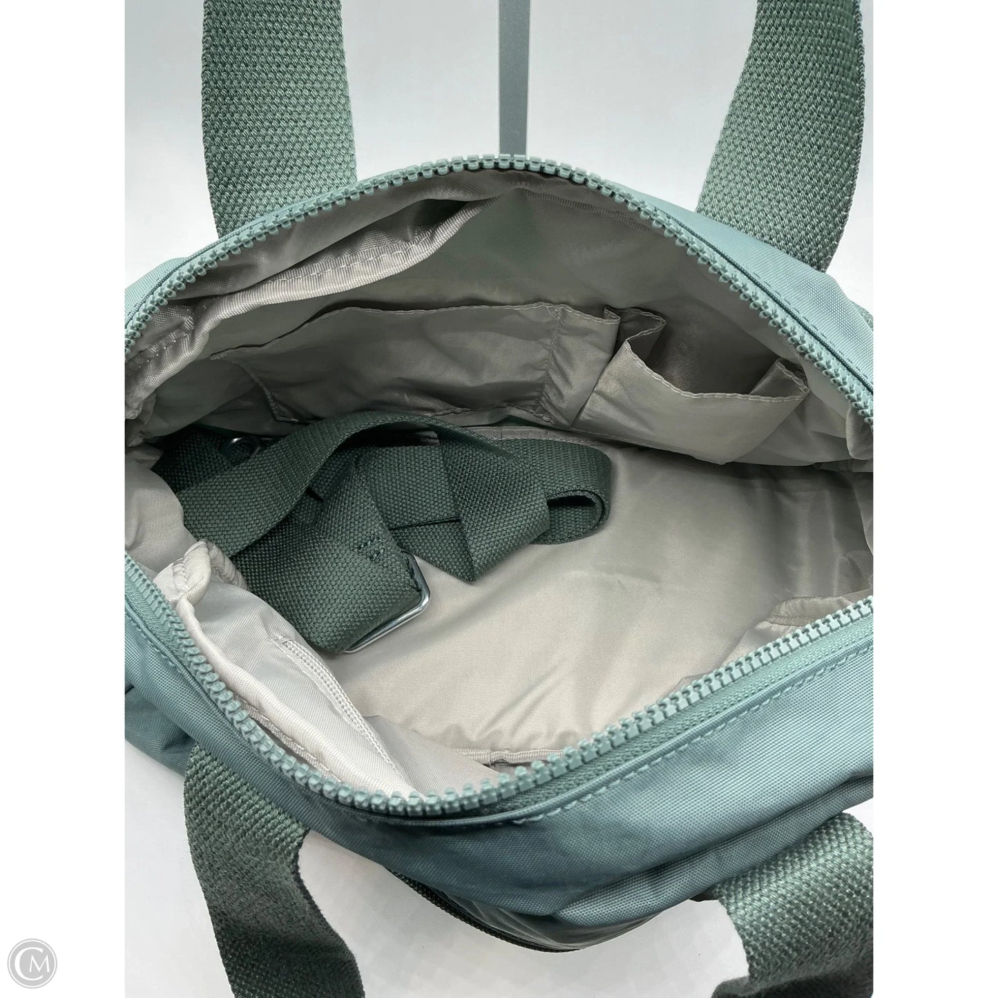 Handbag By Kipling, Size: Medium