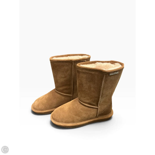 Boots Ankle Flats By Bearpaw In Brown, Size: 6