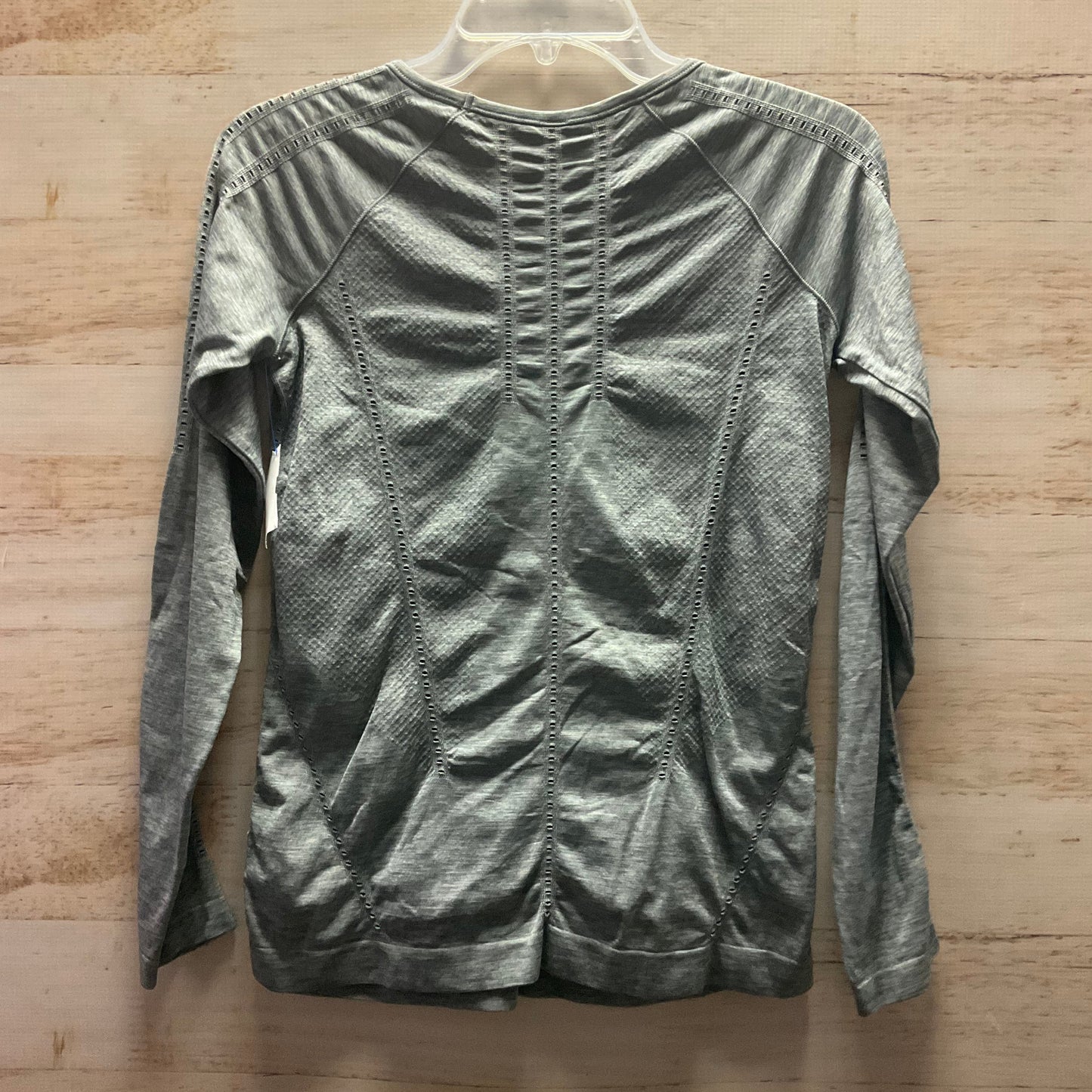 Athletic Top Long Sleeve Crewneck By Athleta In Grey, Size: Xs