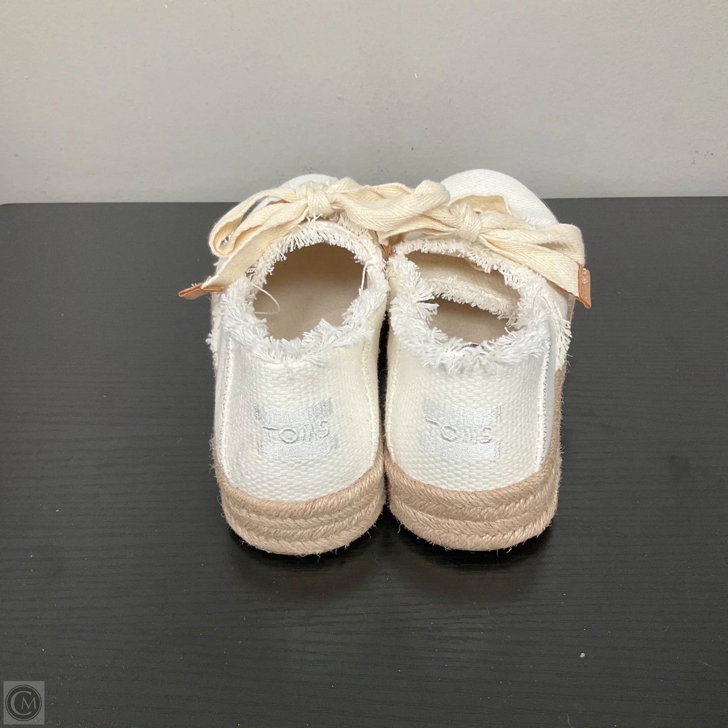 Shoes Sneakers By Toms In White, Size: 7.5