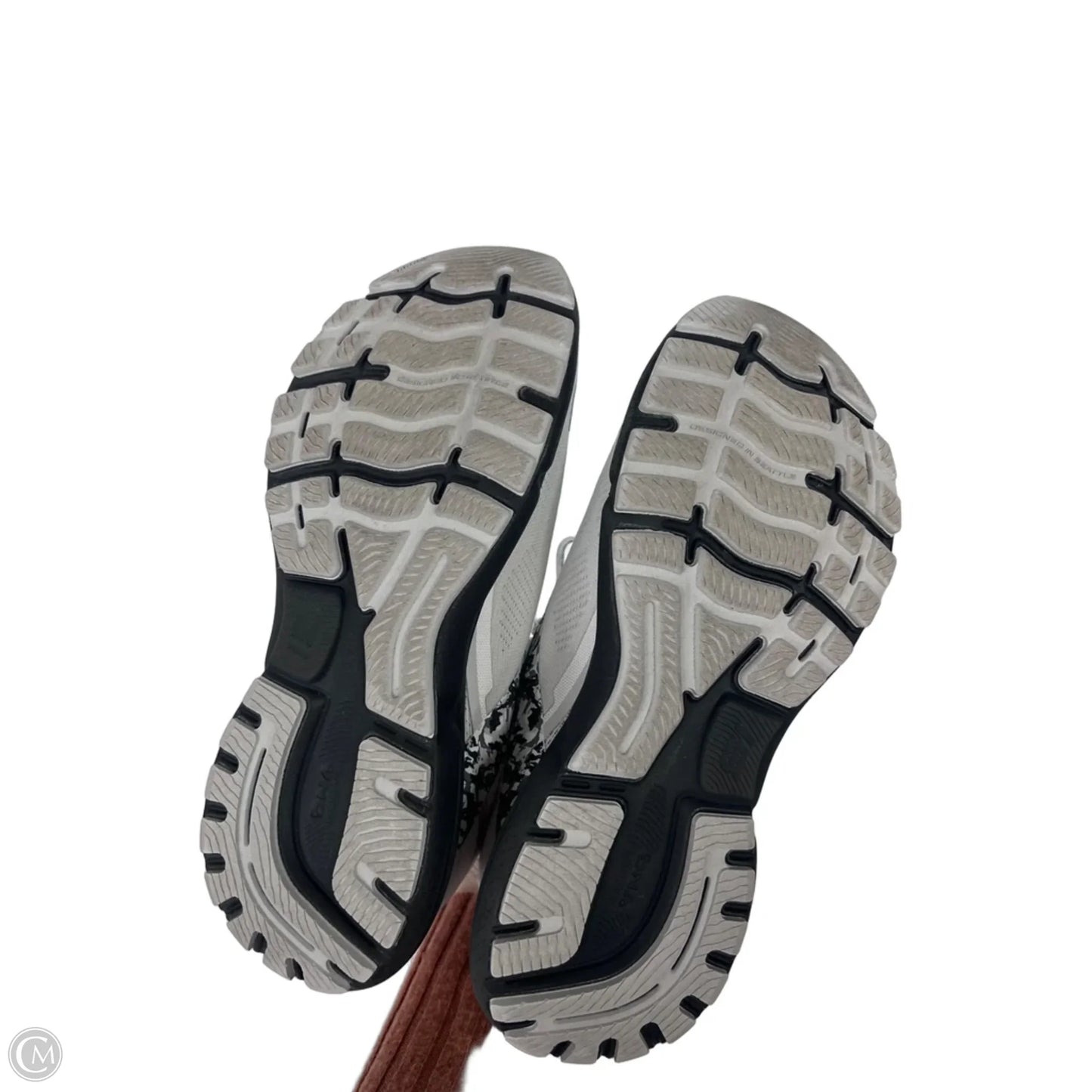 Shoes Athletic By Brooks In Grey, Size: 9