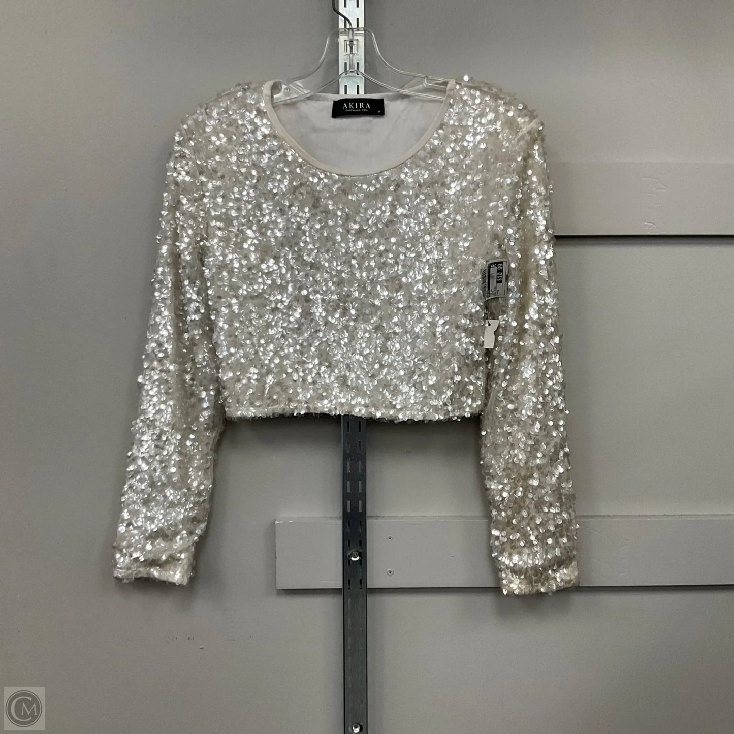 Top Long Sleeve By Akira In White, Size: M