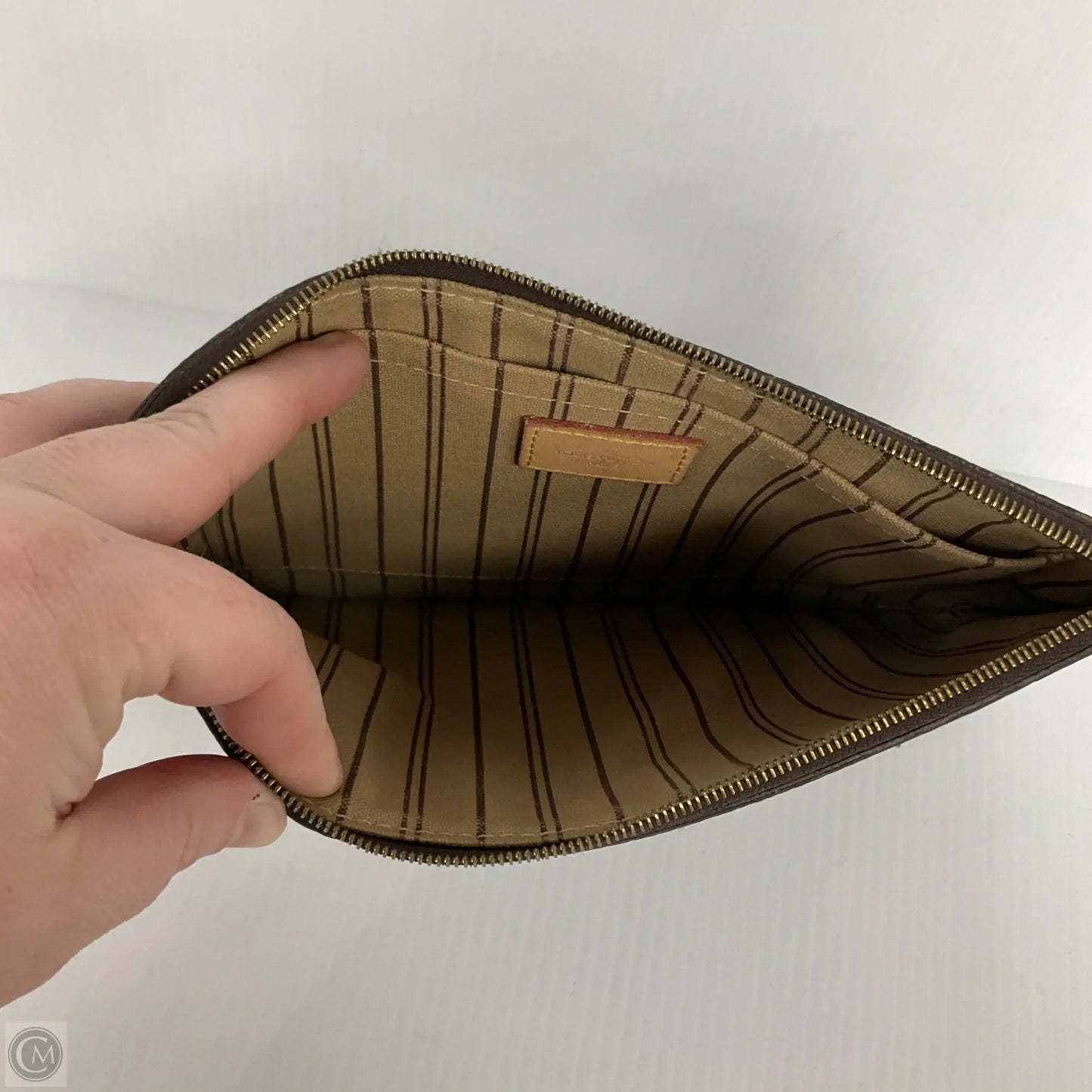 Wristlet Luxury Designer By Louis Vuitton, Size: Medium