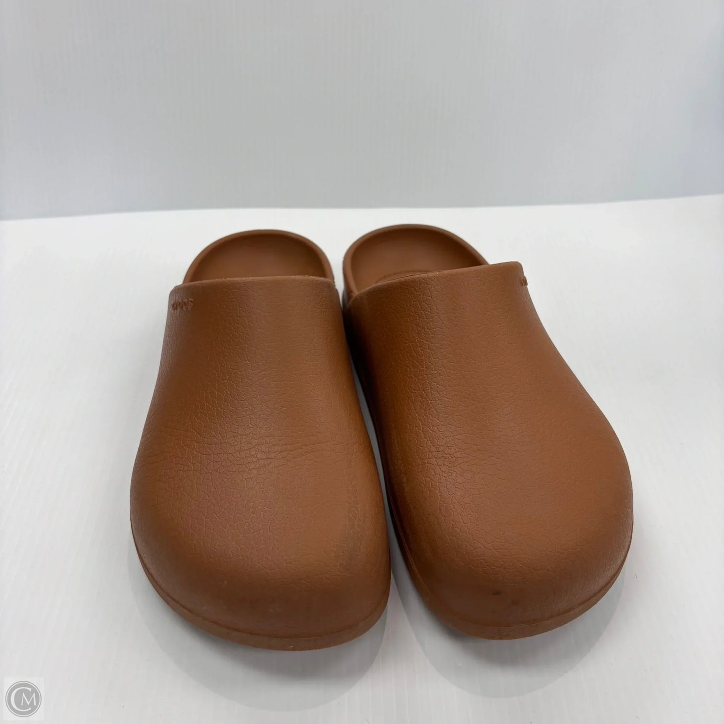 Shoes Flats By Crocs In Brown, Size: 7