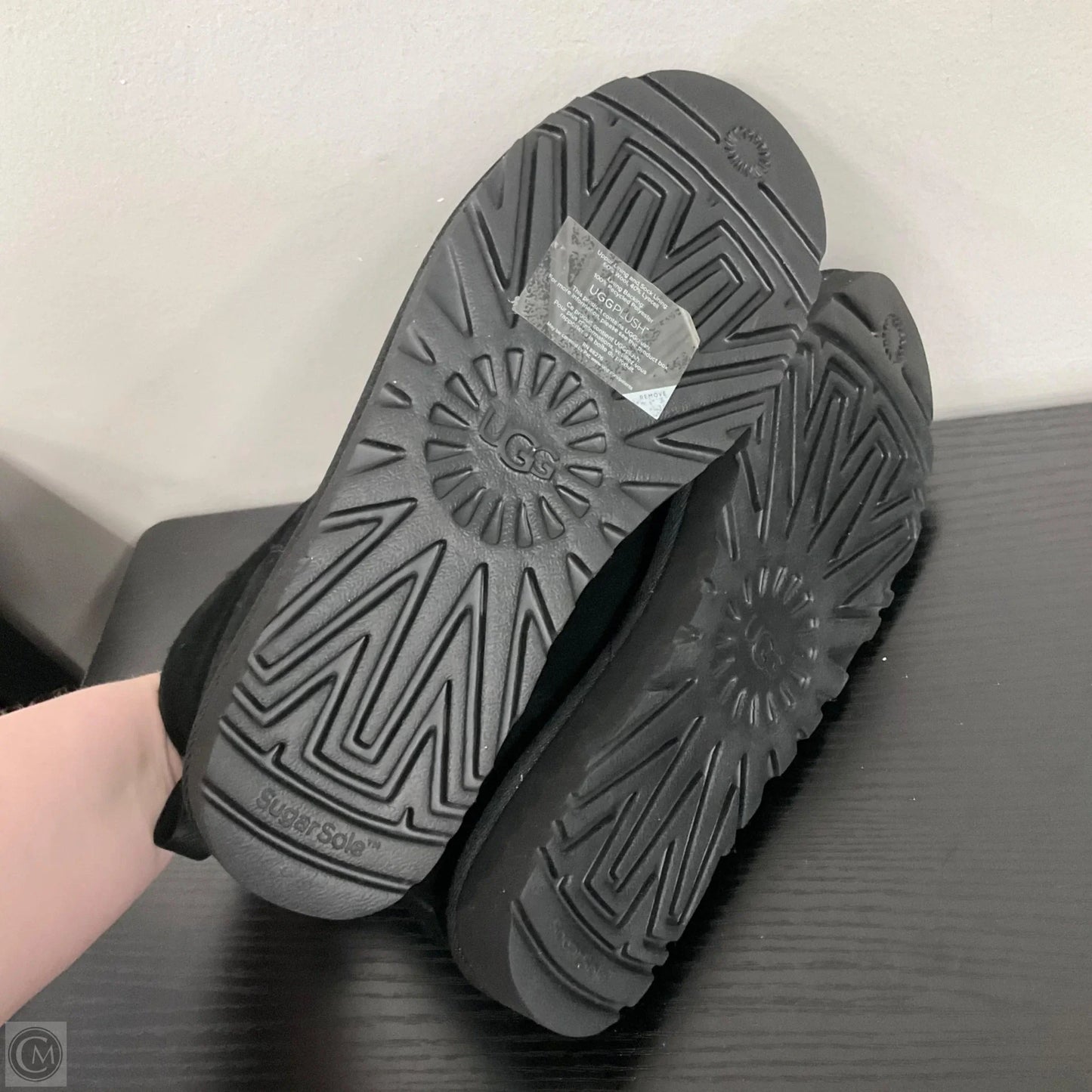 Boots Designer By Ugg In Black, Size: 9