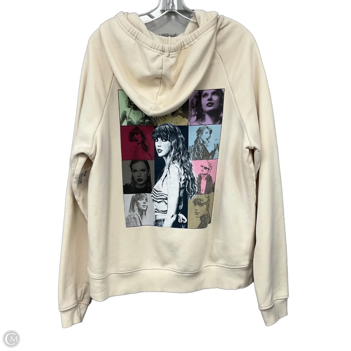Sweatshirt Hoodie By Clothes Mentor In Cream, Size: S
