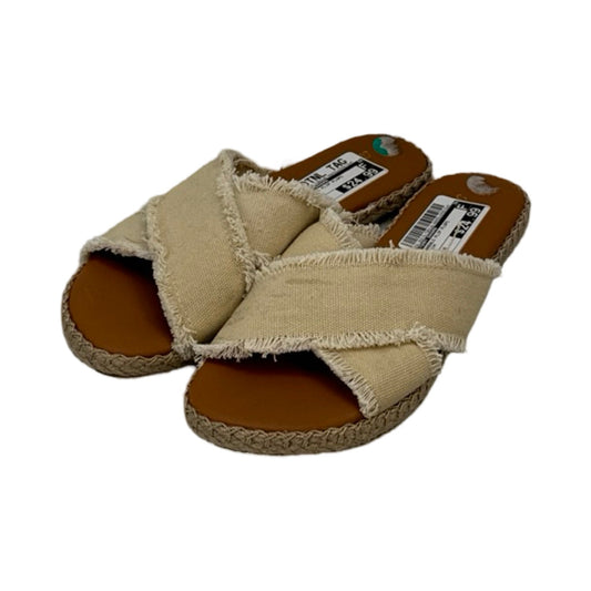 Cream Sandals Flip Flops Tommy Bahama, Size 8