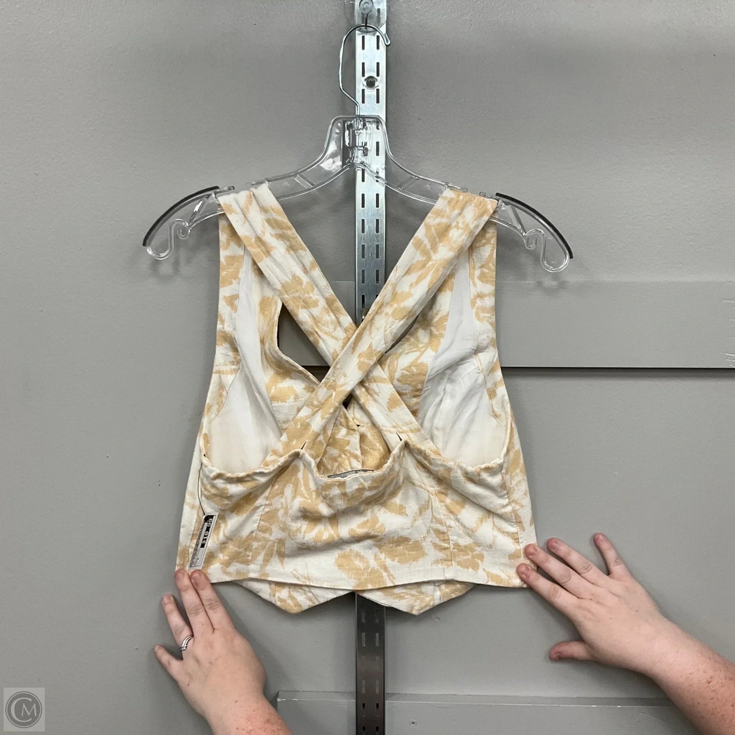 Top Sleeveless By Abercrombie And Fitch In Tan & White, Size: S