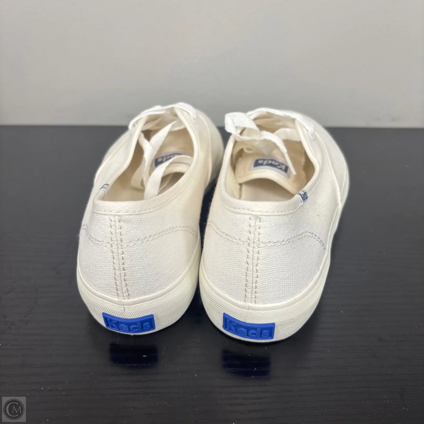 Shoes Sneakers By Keds In White, Size: 6.5