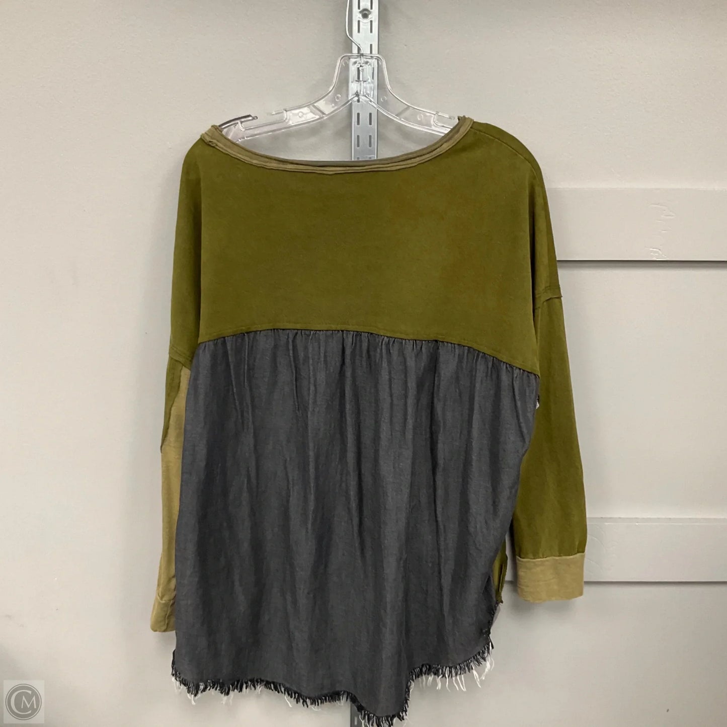 Top Long Sleeve By Cmf In Green, Size: L