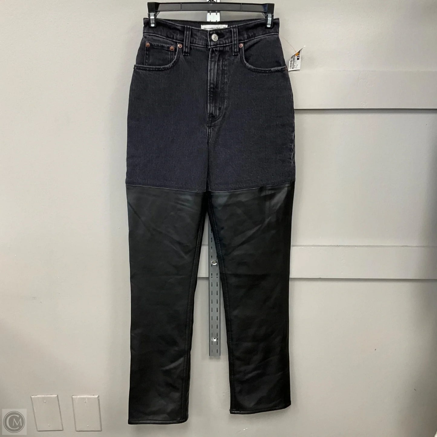 Jeans Straight By Abercrombie And Fitch In Black Denim, Size: 00