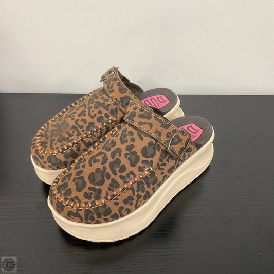 Shoes Sneakers Platform By Hey Dude In Animal Print, Size: 6