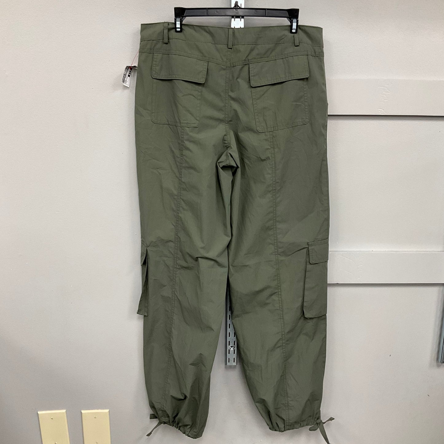 Pants Cargo & Utility By Clothes Mentor In Green, Size: L