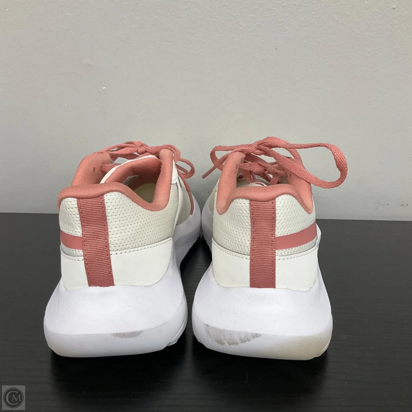 Shoes Athletic By Reebok In Cream & Salmon, Size: 7