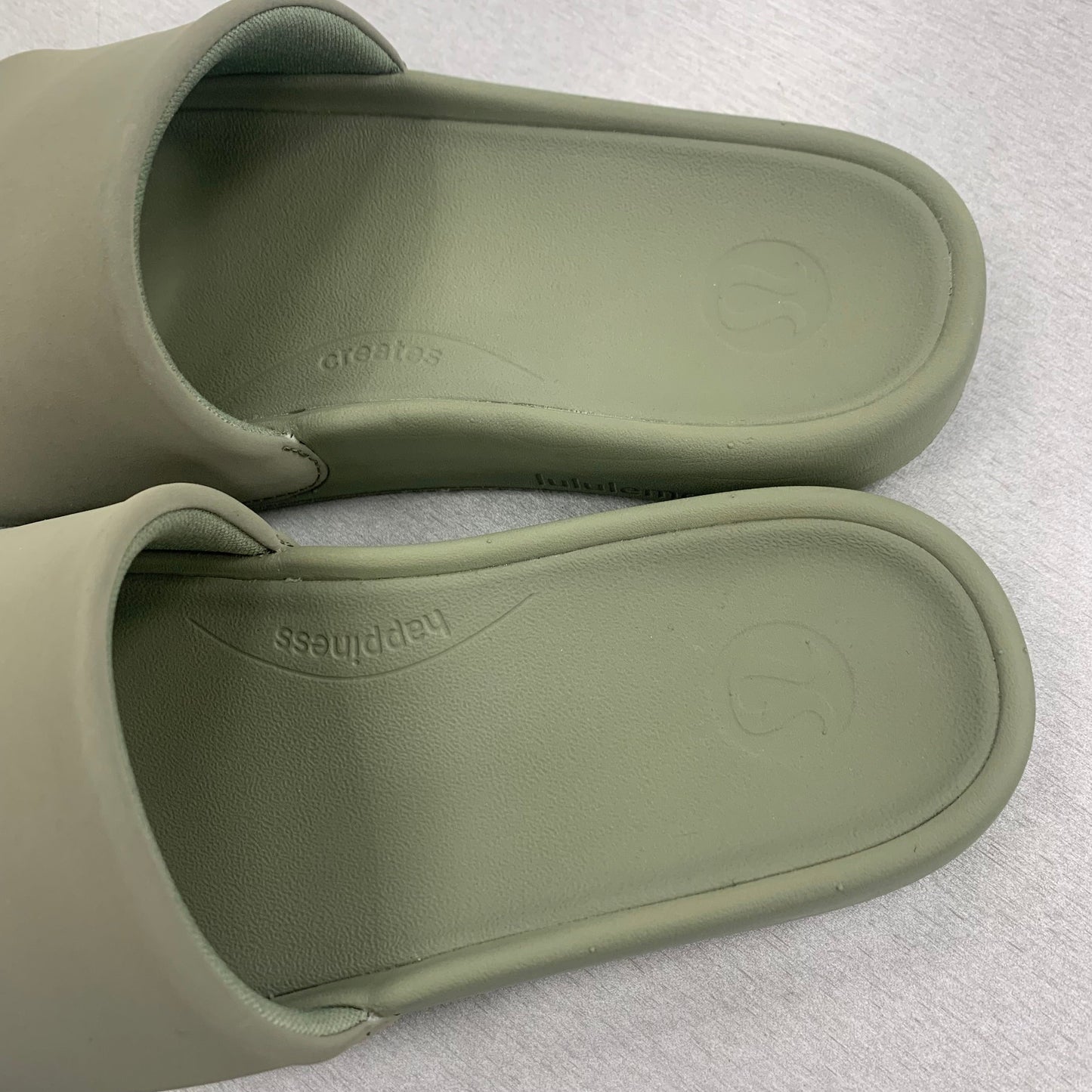 Olive Green Sandals Flip Flops Lululemon, Size 6