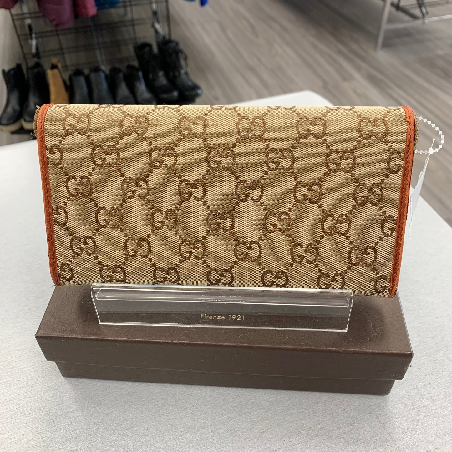 Wallet Luxury Designer By Gucci, Size: Medium