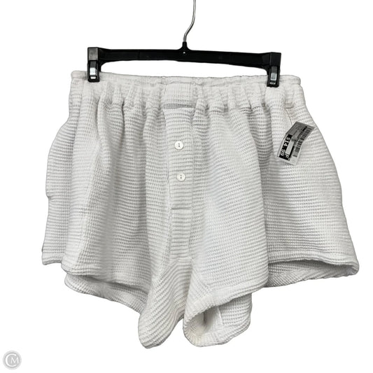 Shorts By Clothes Mentor In White, Size: L