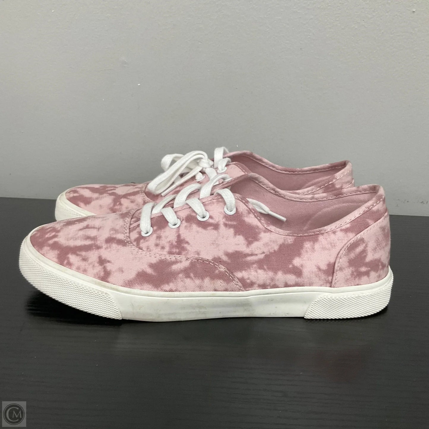Shoes Sneakers By Old Navy In Pink, Size: 8.5
