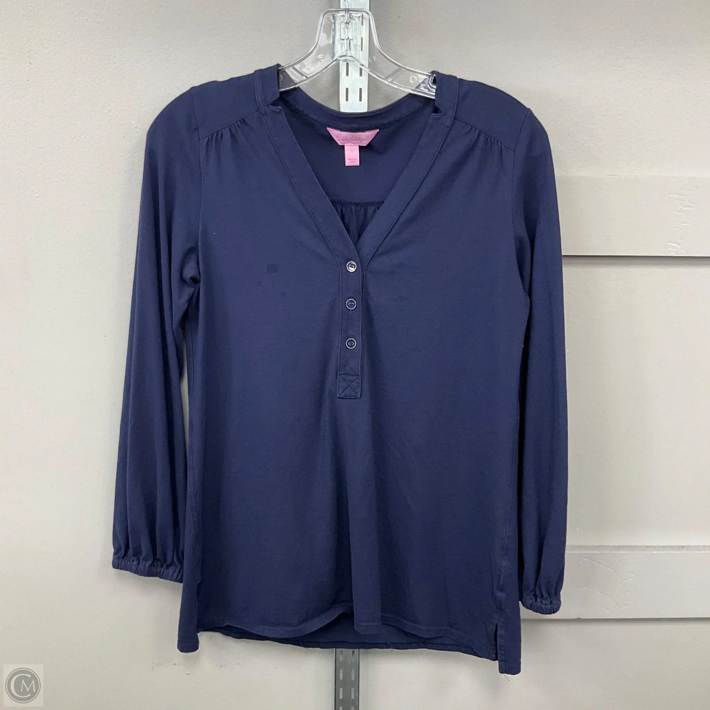 Top Long Sleeve Designer By Lilly Pulitzer In Navy, Size: S