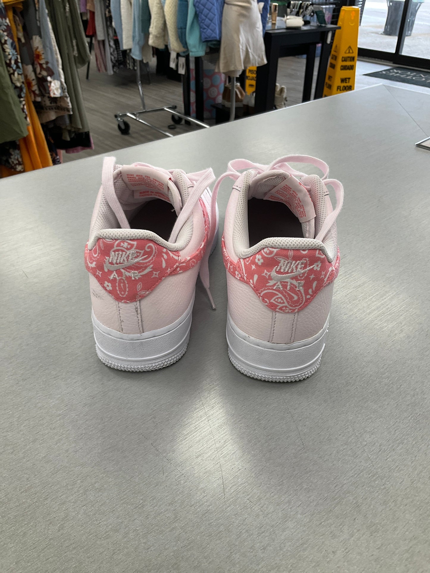 Shoes Athletic By Nike In Pink, Size: 9.5