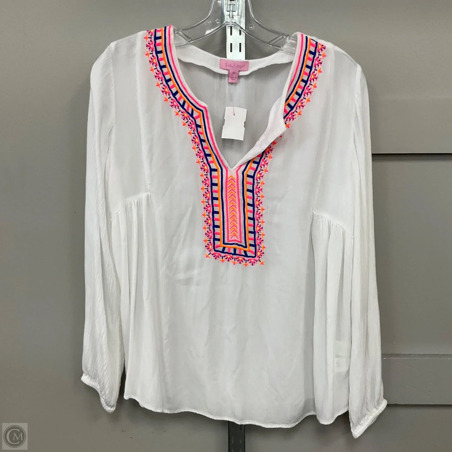 Top Long Sleeve Designer By Lilly Pulitzer In White, Size: Xs