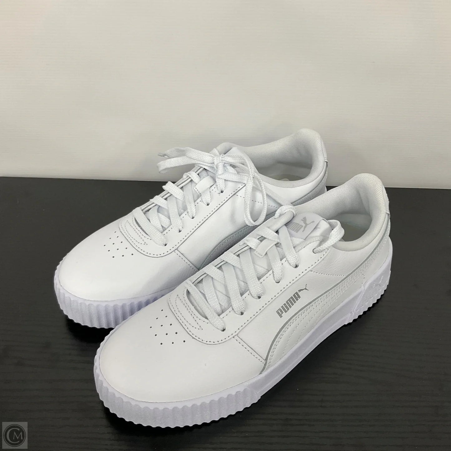 Shoes Sneakers By Puma In White, Size: 9