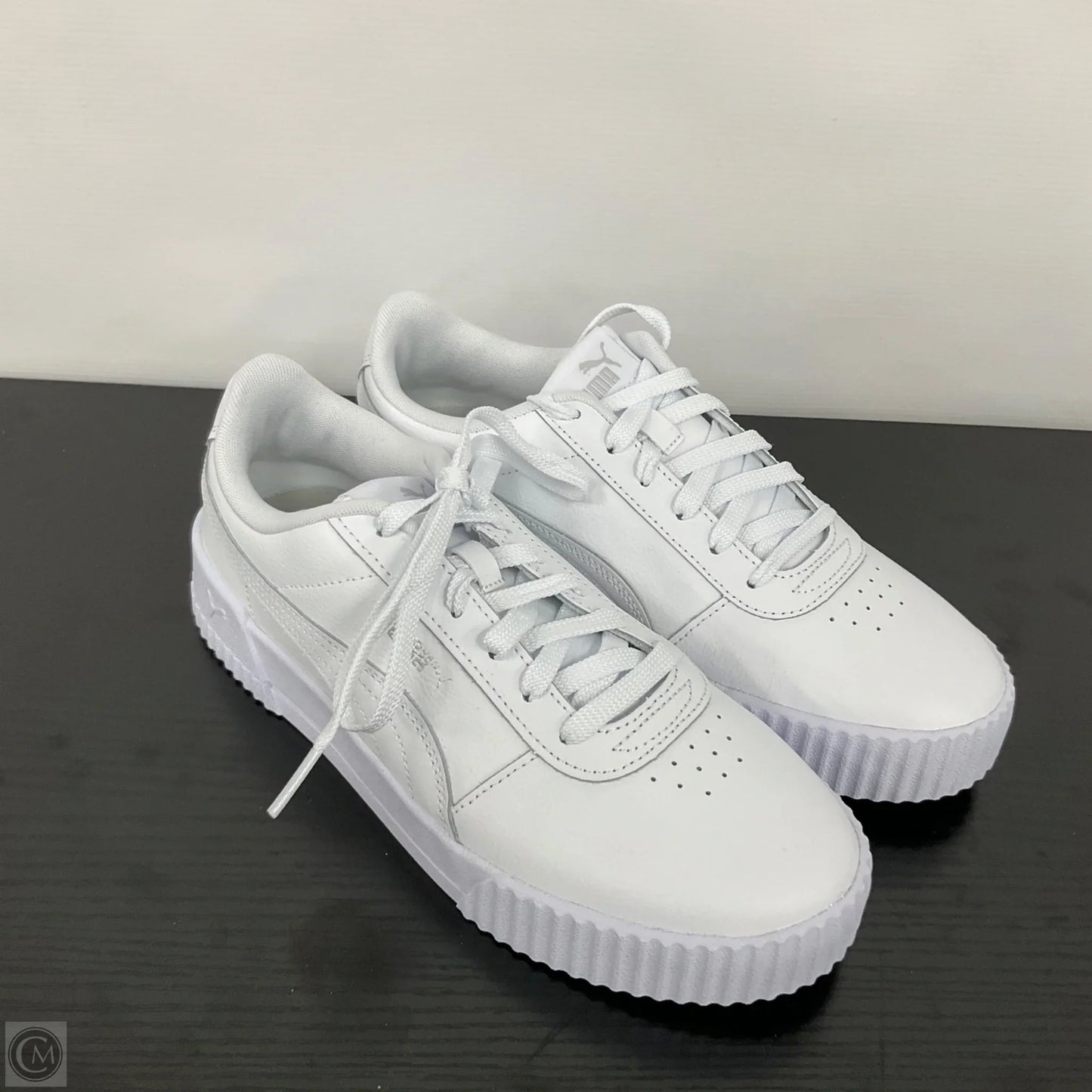 Shoes Sneakers By Puma In White, Size: 9