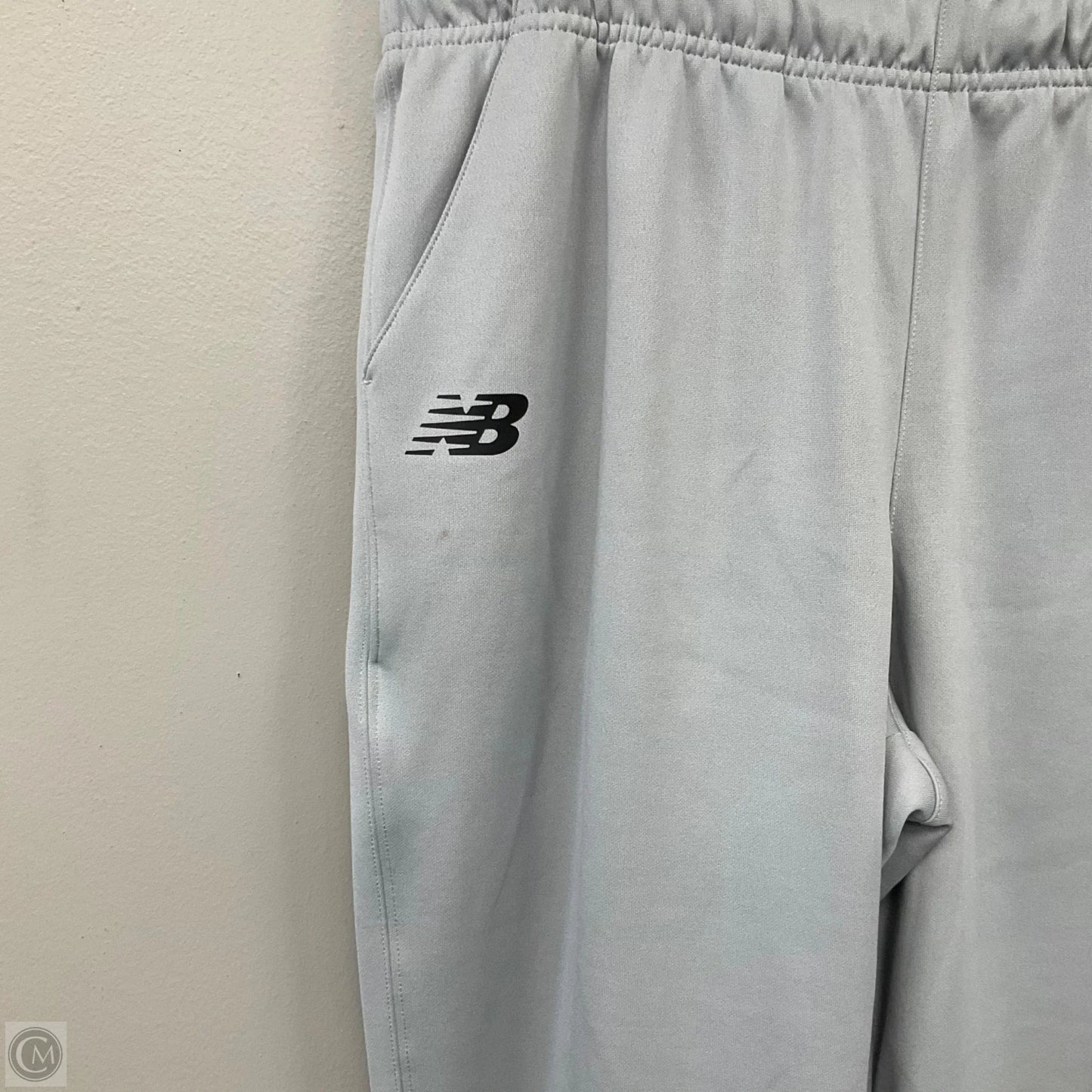 Pants Joggers By New Balance In Grey, Size: L