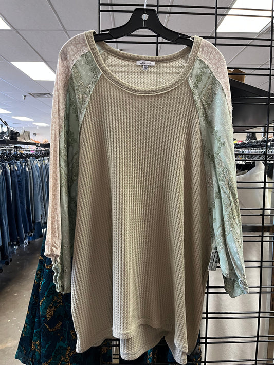 Top Long Sleeve By White Birch In Green, Size: 2x